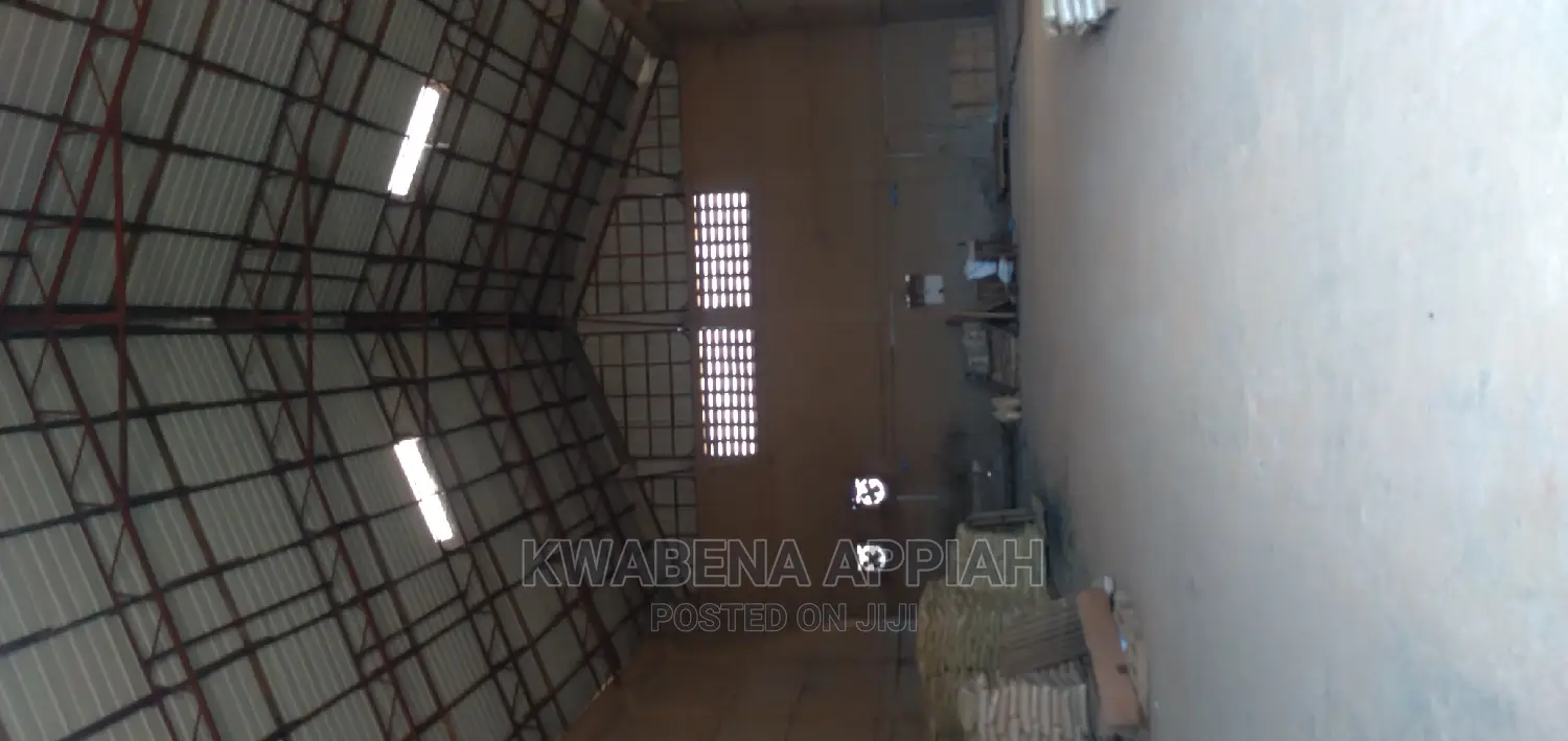 Big Warehouses Is for Rent at Ahodwo Durban and Kasi