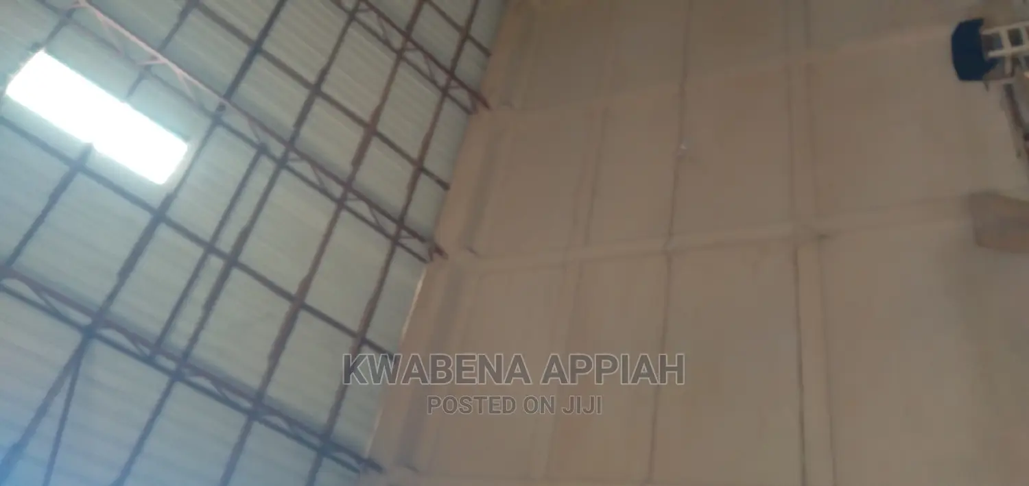 Big Warehouses Is for Rent at Ahodwo Durban and Kasi