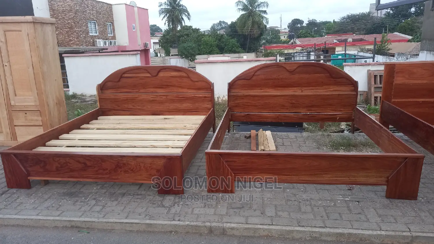 Queen Size Bed Frames.72"×75"