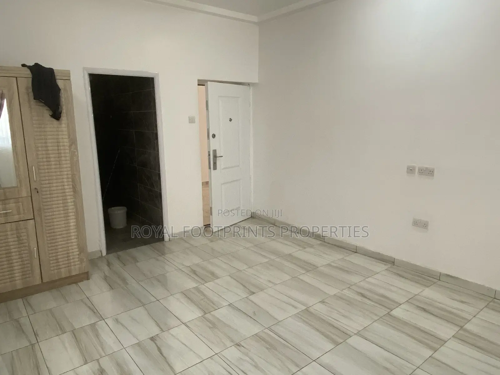 5bdrm House in Ashaley Botwe for sale