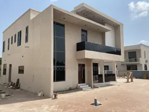 5bdrm House in Ashaley Botwe for sale