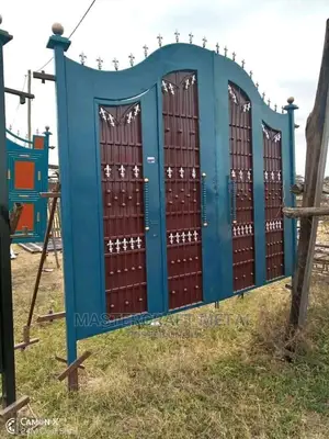 Metal Gate Main