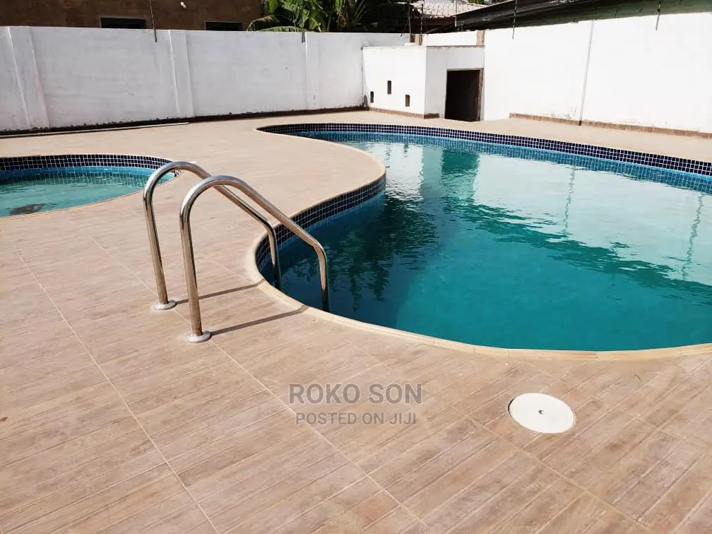 3bdrm Duplex in Dr Roko, Dworwulu for Sale