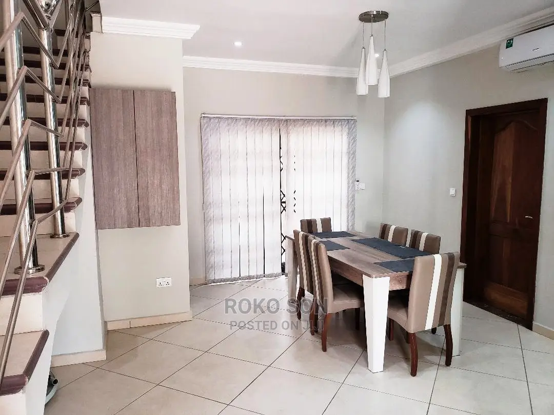 3bdrm Duplex in Dr Roko, Dworwulu for Sale
