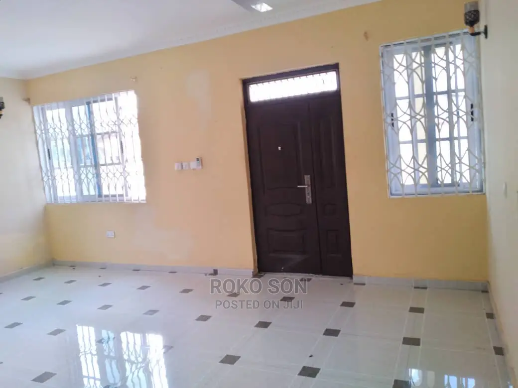 4bdrm Duplex in Dr Roko, West Legon for rent