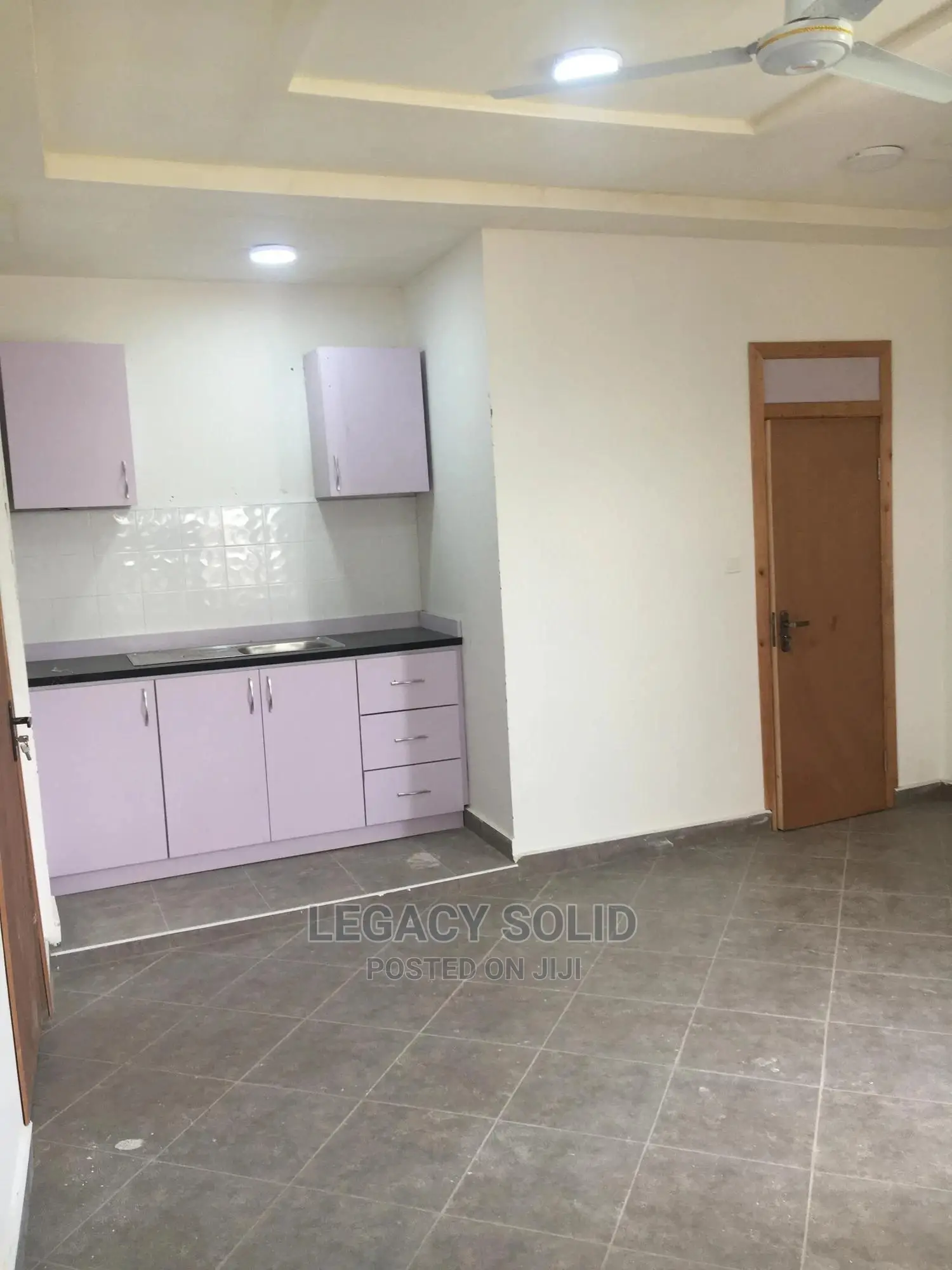 1bdrm Apartment in Legacy Consult, Spintex for rent