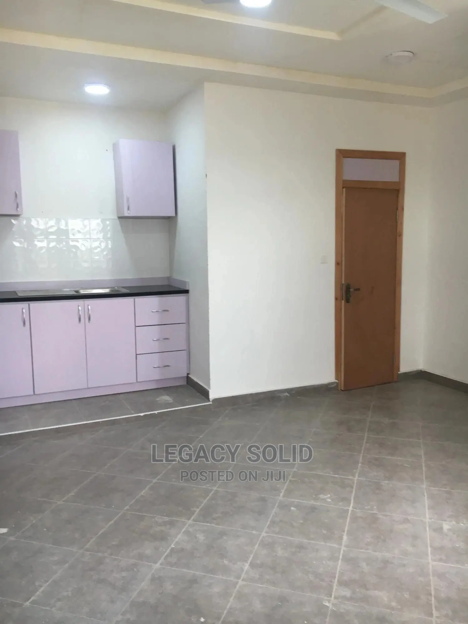 1bdrm Apartment in Legacy Consult, Spintex for rent