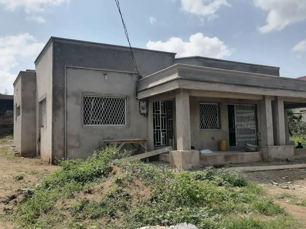 3bdrm House in Dr Roko, Pokuase for Sale