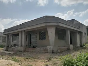 3bdrm House in Dr Roko, Pokuase for Sale