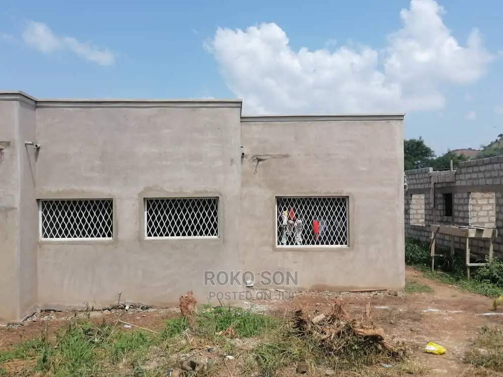 3bdrm House in Dr Roko, Pokuase for Sale