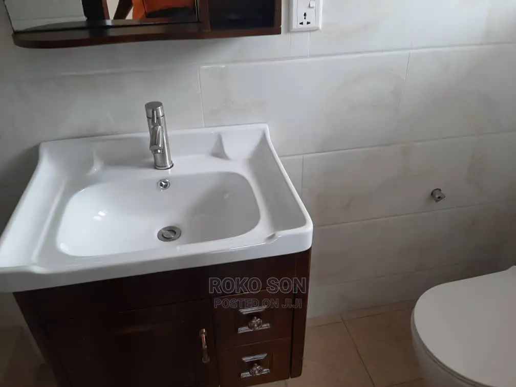 5bdrm Duplex in Dr Roko, East Legon for sale