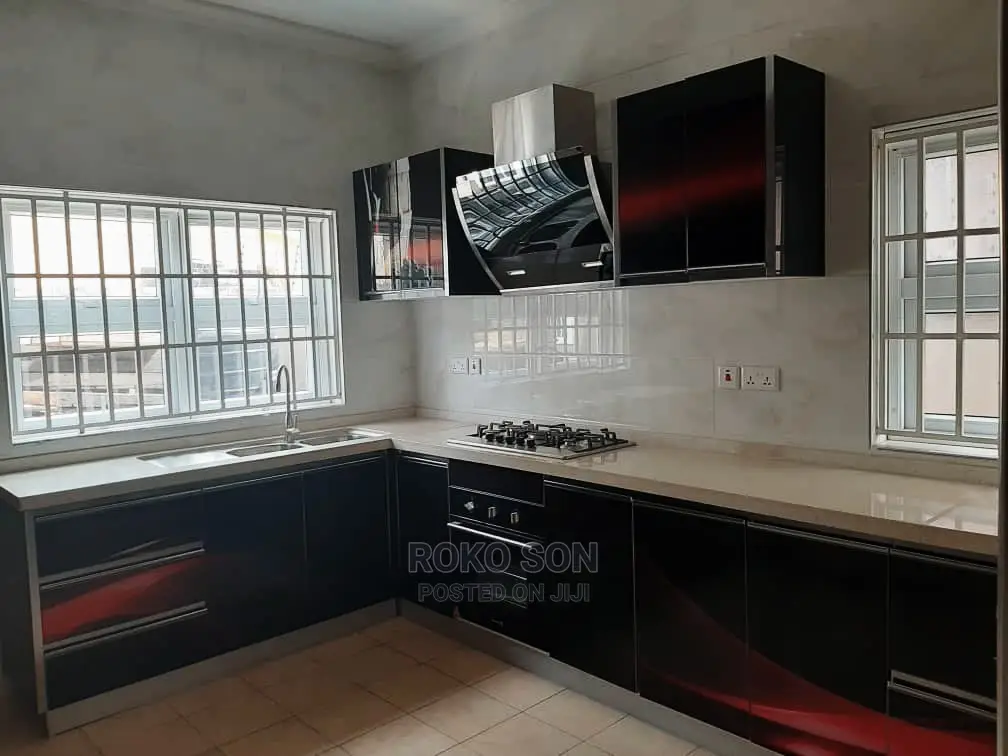 5bdrm Duplex in Dr Roko, East Legon for sale