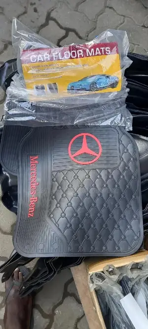 Benz W204/W205 C220/C250/C300 Cla/Glk Floor Mat Available