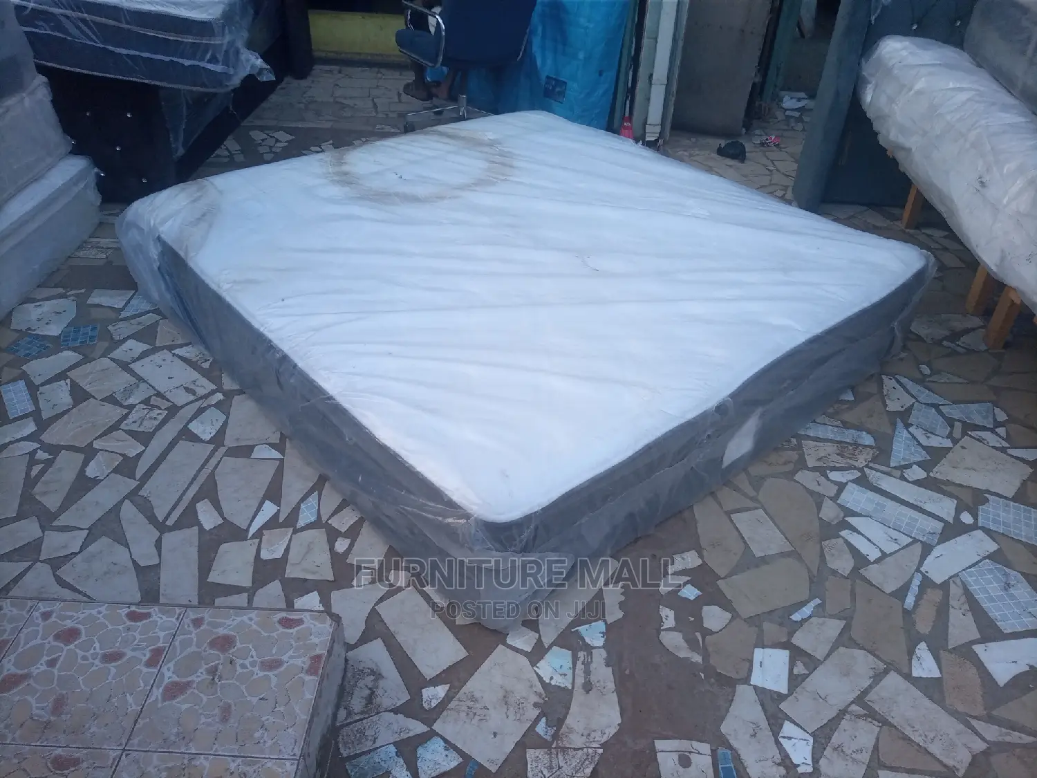 Great and Clean Kingsize Mattress . Free Delivy