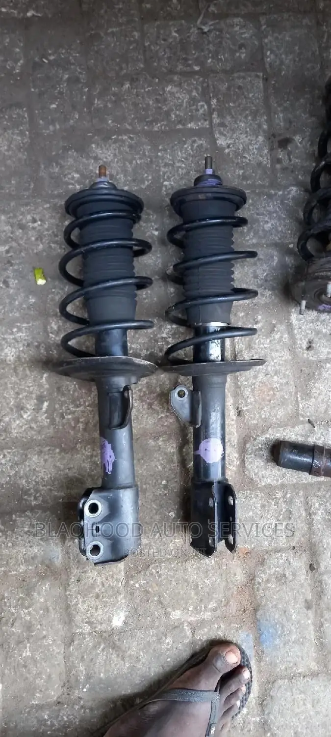 Toyota Yaris/Vitz 2008-014 Front Shock Absorbers Pair