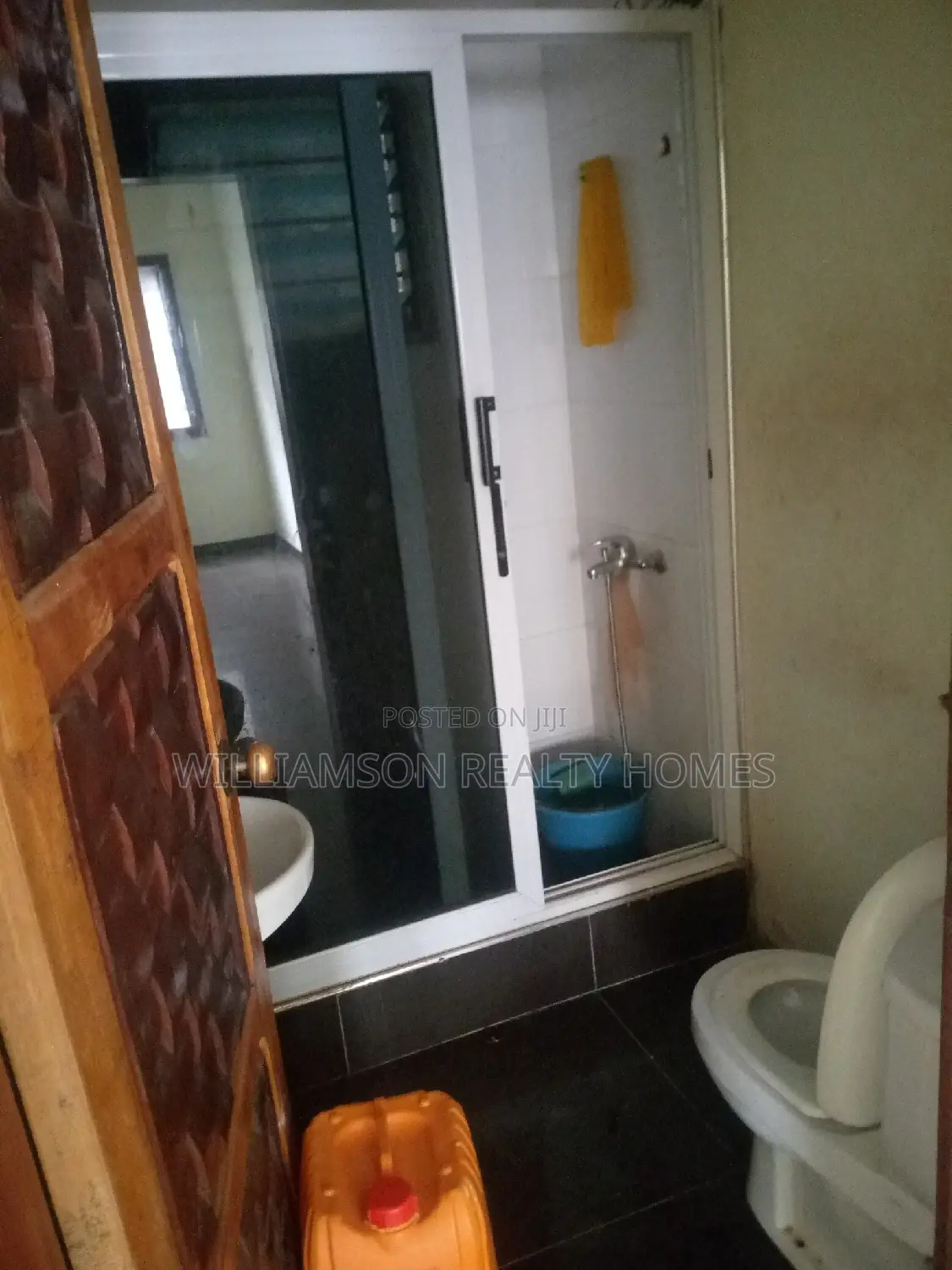2bdrm House in Hfc Estate, Spintex for rent