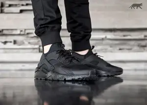 Nike Huarache Triple Black
