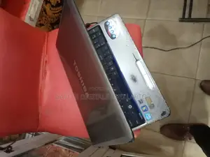 New Laptop Toshiba A30 4GB Intel Core I3 HDD 256GB