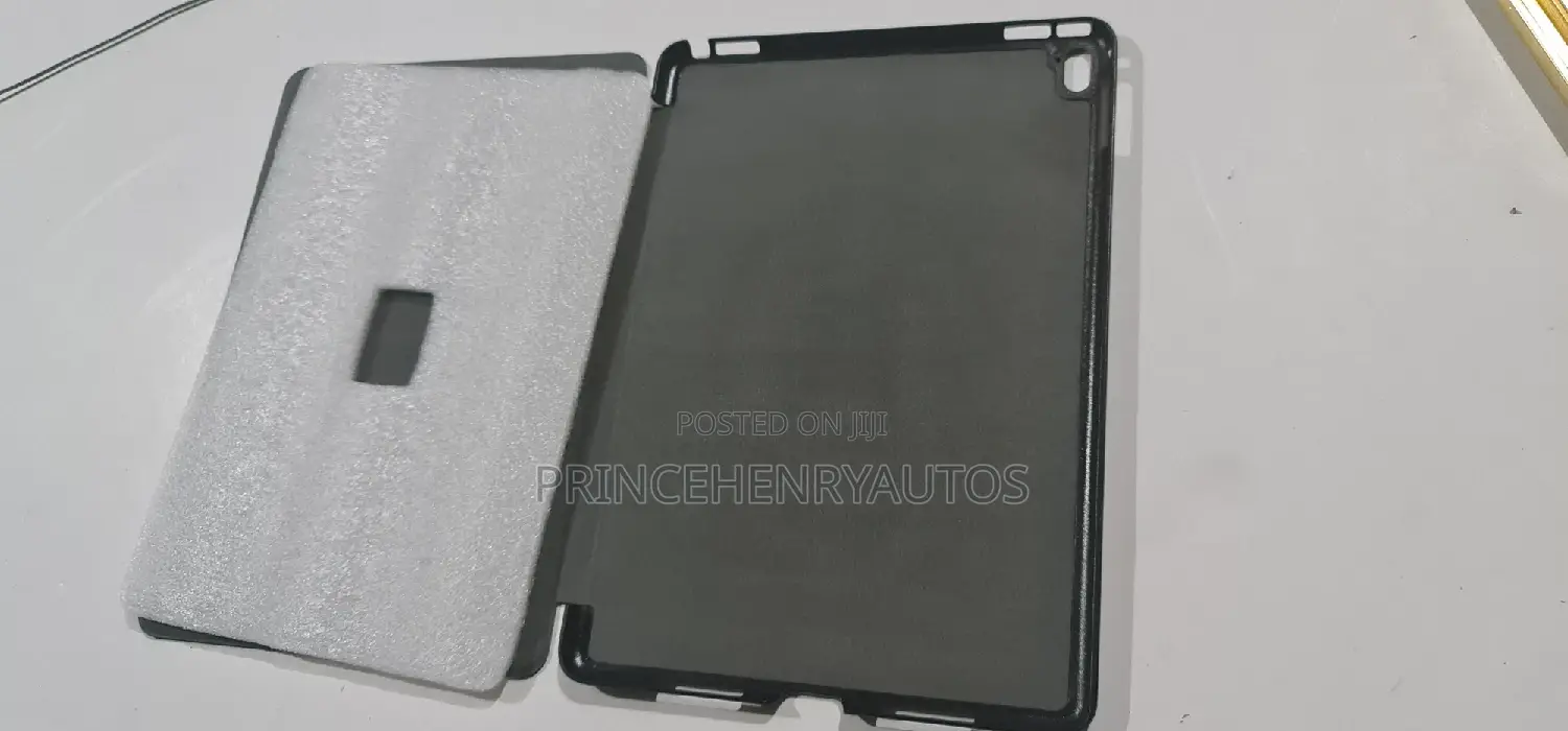 Bear Motion Slim Smart Case for iPad Pro 9.7-Inch 2016