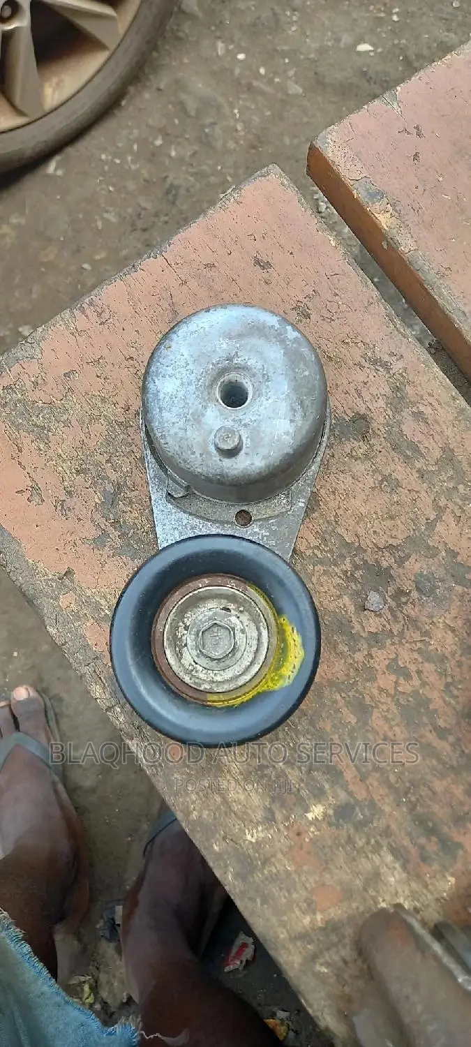 Home Used Fan Belt ADJUSTOR/TENSIONER for All Cars Available