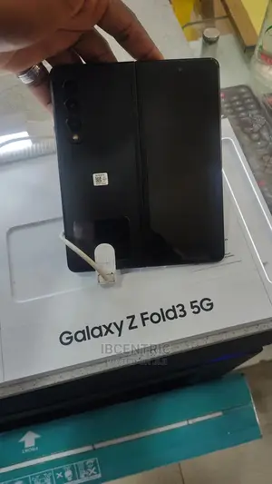 New Samsung Galaxy Z Fold 3 256 GB Black
