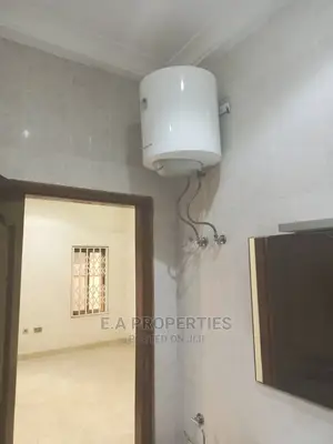 5bdrm Bungalow in E a Properties, Boundary Road Area for Sale