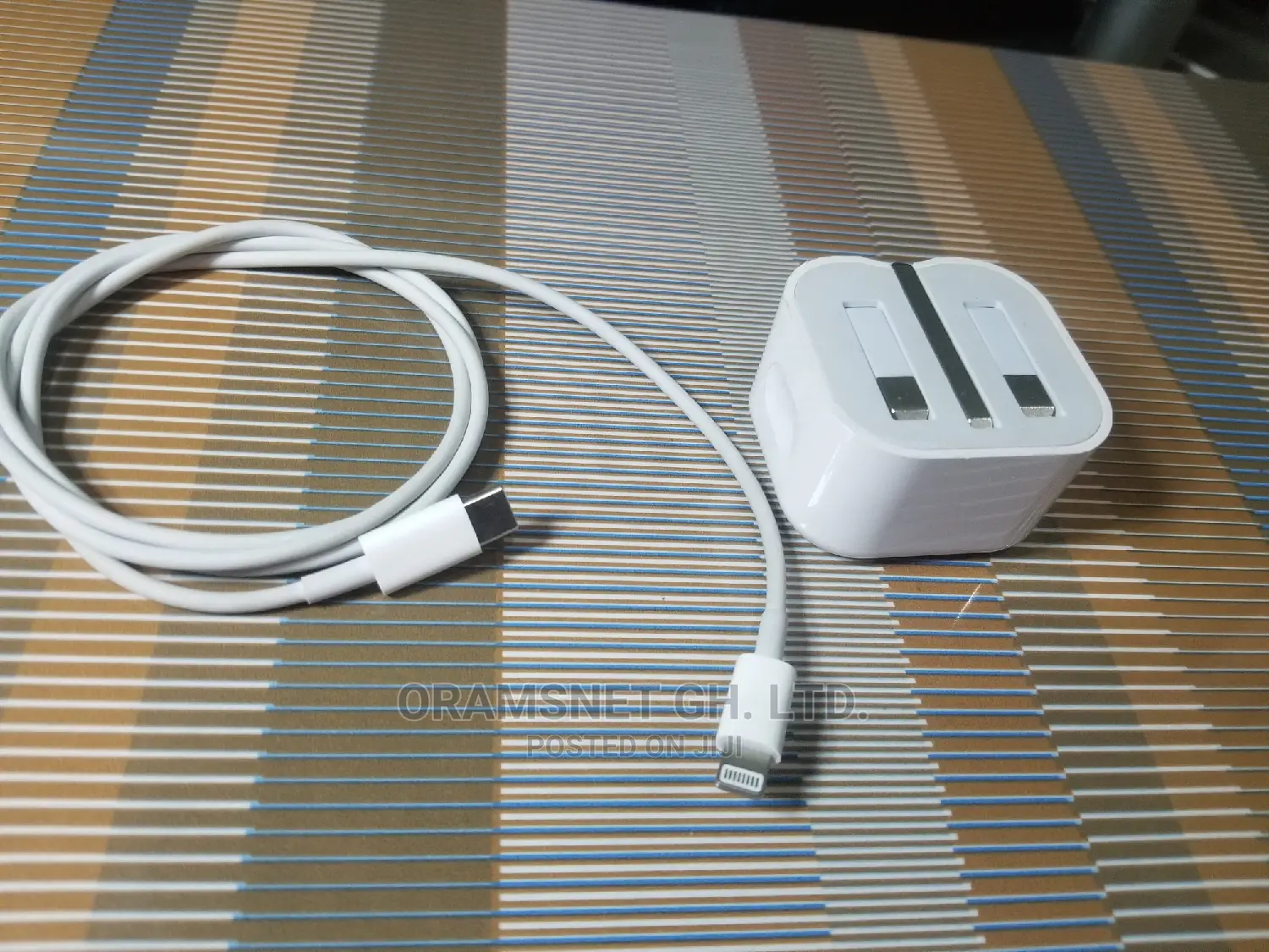 iPhone Original Type C Fast Charger.