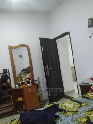 5bdrm Bedsitter in E a Properties, Boundary Road Area for Rent
