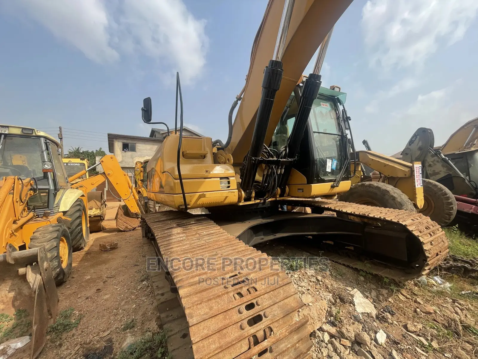 Foreign Use Cat Excavator Now Selling