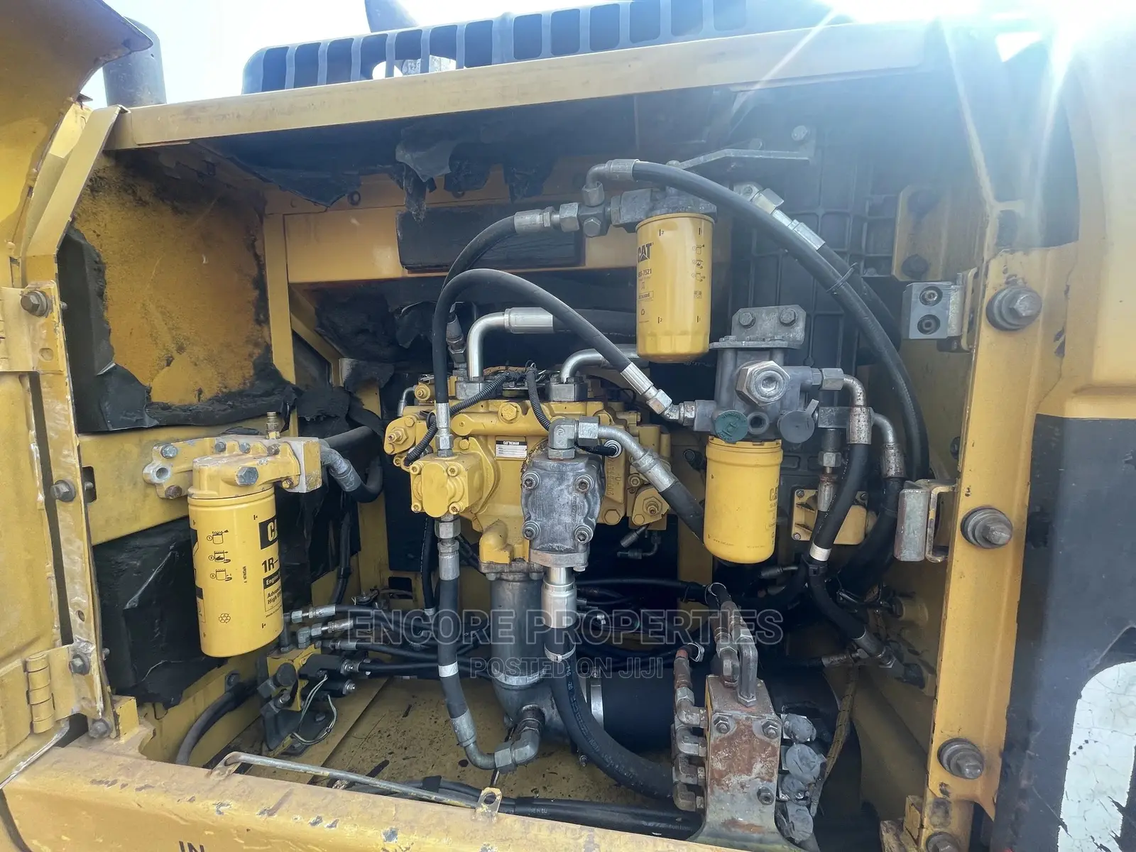 Foreign Use Cat Excavator Now Selling