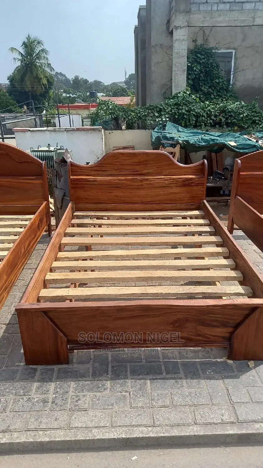 Local Size Double Bed Frame, 54"×75"