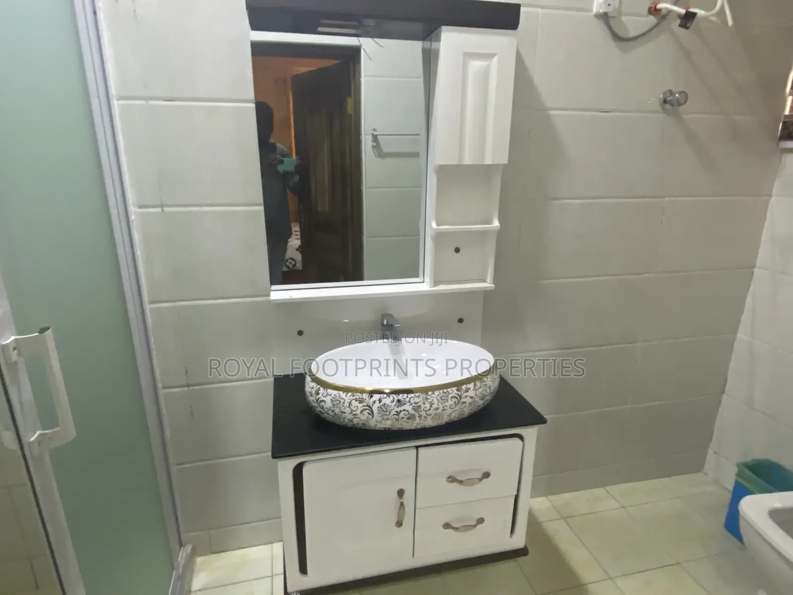 An Ultra Modern 2bedrooms Furnished Apartments