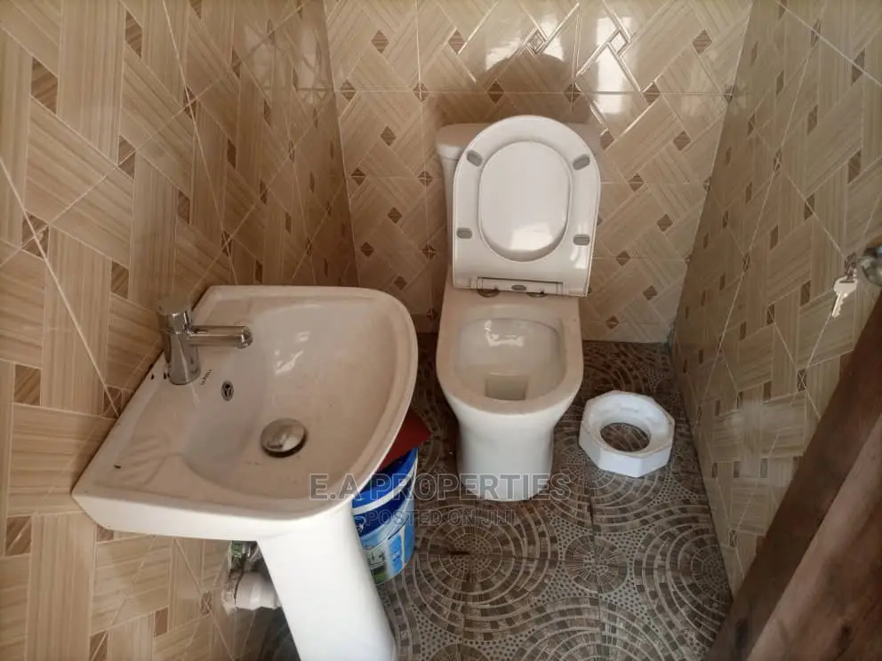 4bdrm House in E a Properties, Police Station for Sale