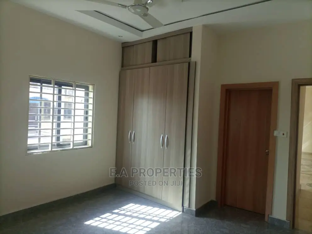 4bdrm House in E a Properties, Police Station for Sale