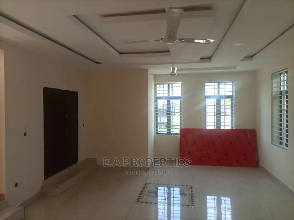 4bdrm House in E a Properties, Police Station for Sale