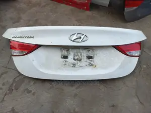 Elantra 2011,2012,2013,2014,2015,2016 Boot