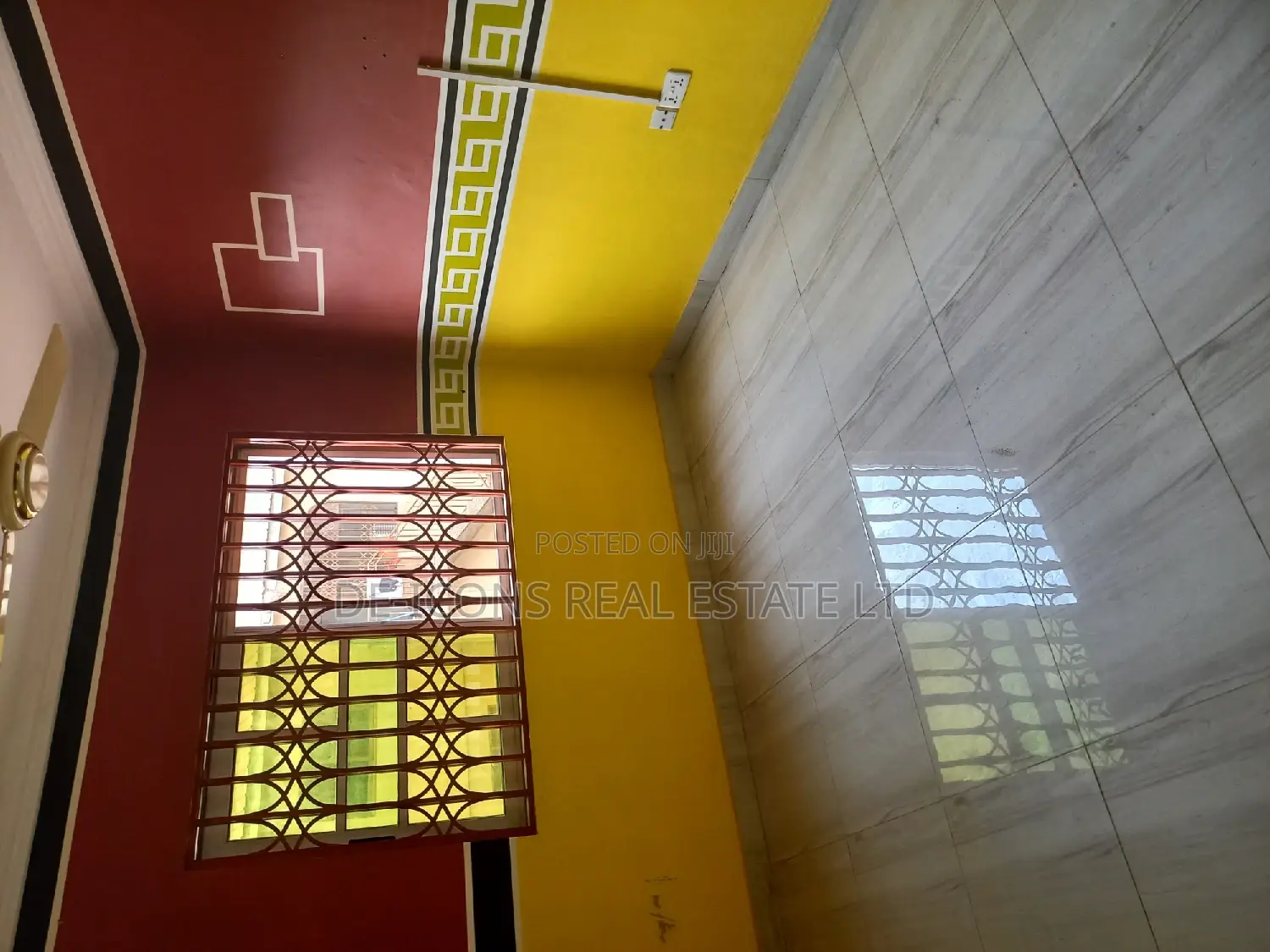 1bdrm Duplex in De-Icons Real Estate, Awutu Senya East Municipal