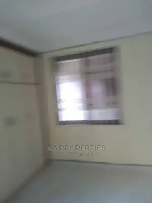 3bdrm House in E a Properties, a C Mall Area for Rent
