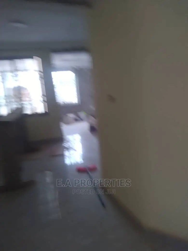 3bdrm House in E a Properties, a C Mall Area for Rent