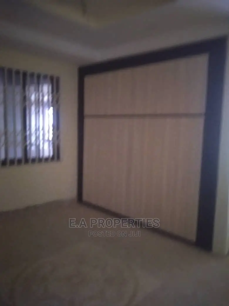 3bdrm House in E a Properties, a C Mall Area for Rent