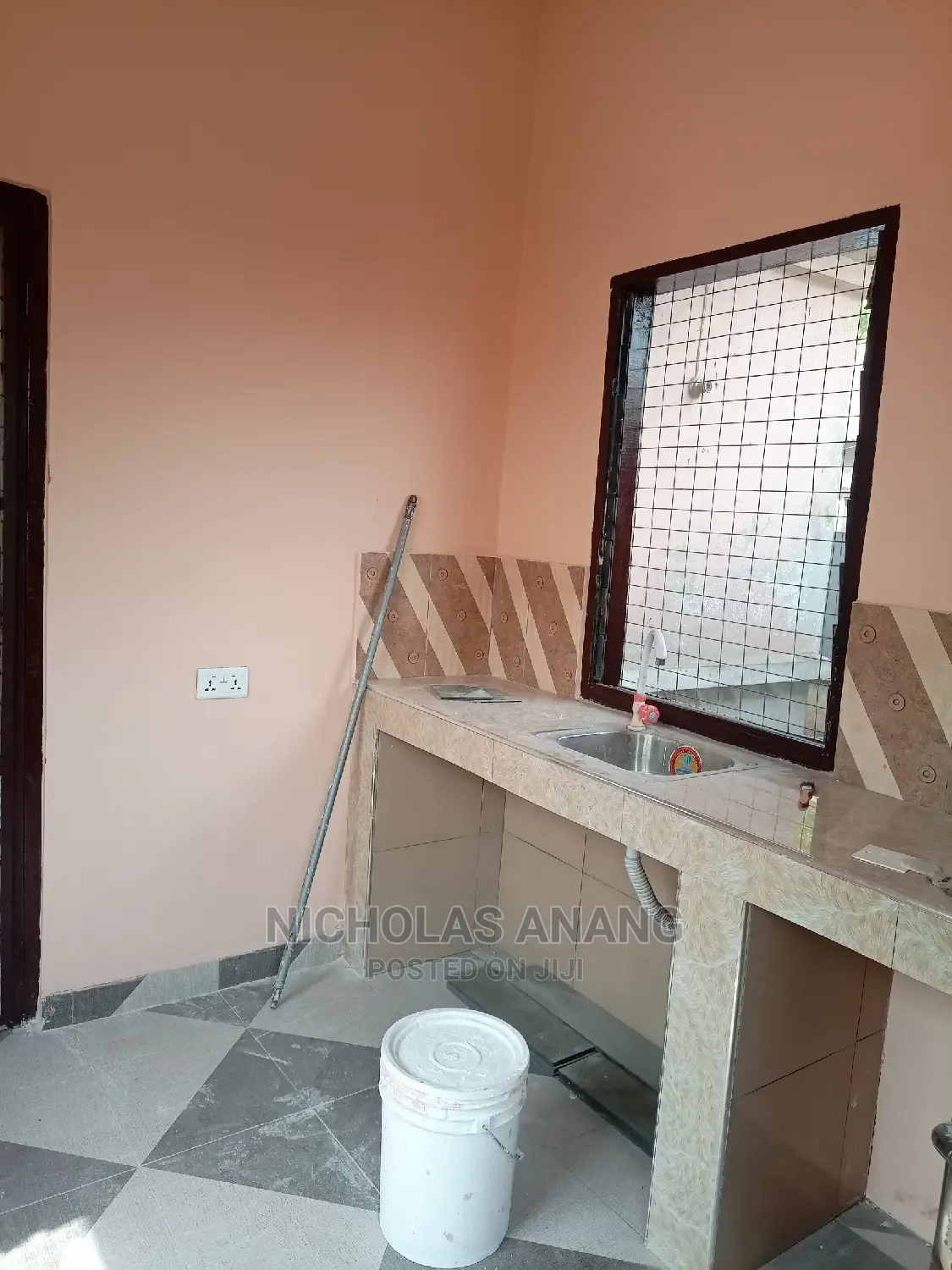 1bdrm House in Guest Inn, New Town for rent