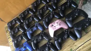 PS4 Home Used Controllers Available