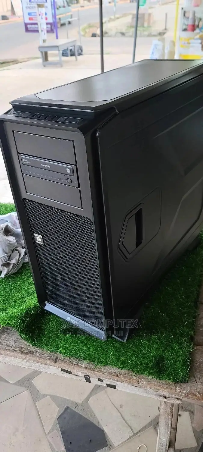 Desktop Computer MSI Model 16GB Intel Core I5 SSD 256GB