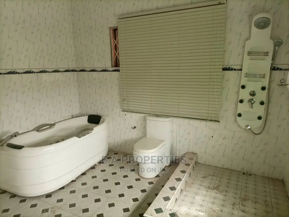 6bdrm House in E a Properties, Otano for Rent