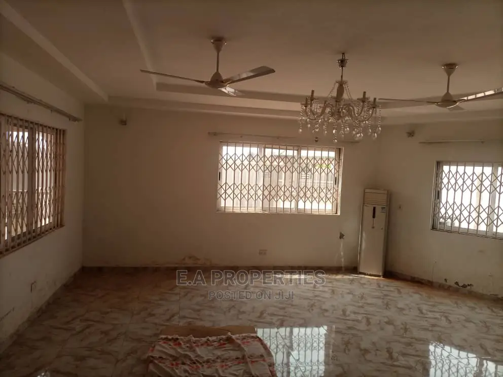 6bdrm House in E a Properties, Otano for Rent