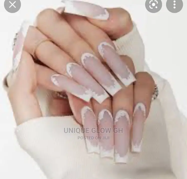 Professional Nail Technician Wanted