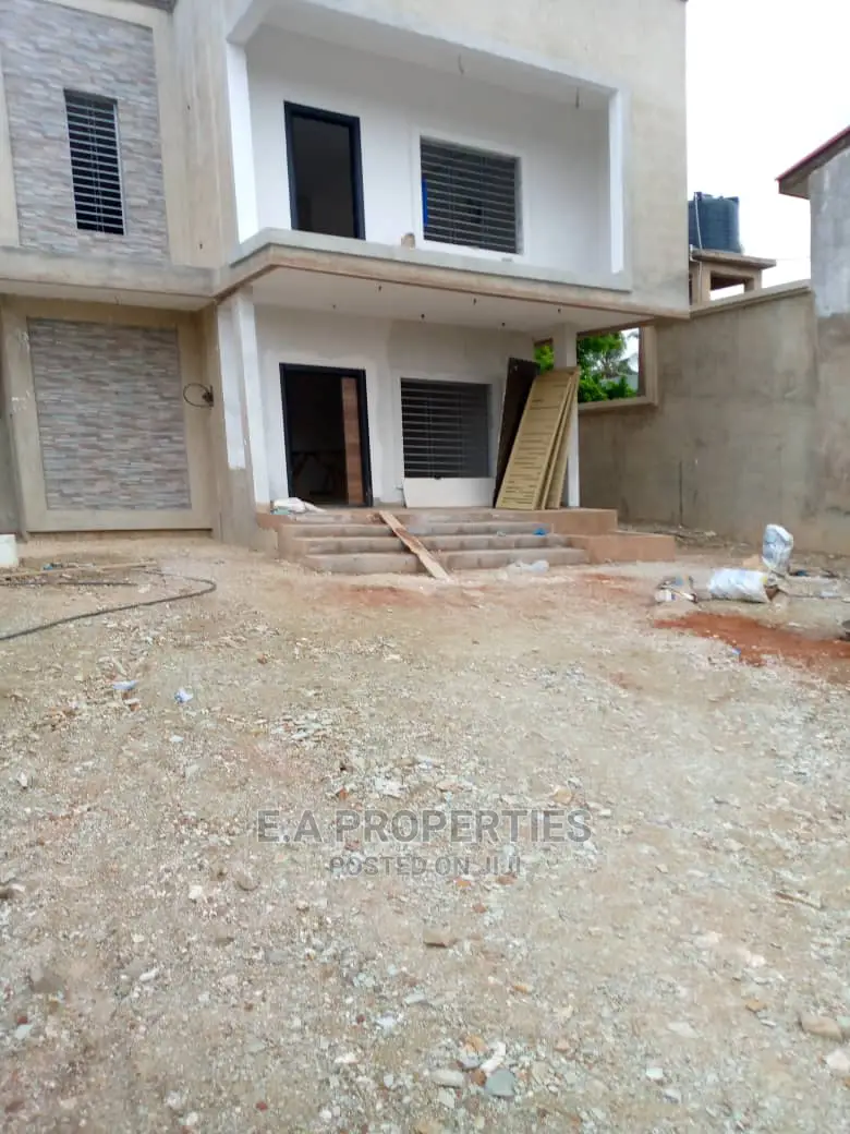 4bdrm House in E a Properties, Commandos for Sale
