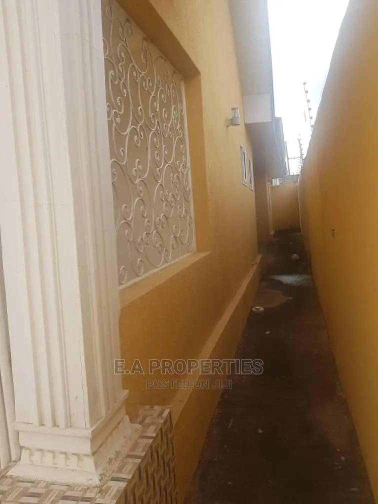 4bdrm House in E a Properties, Barrier for Sale