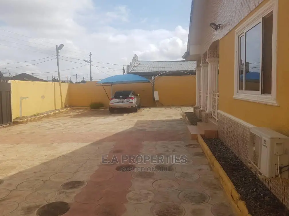 4bdrm House in E a Properties, Barrier for Sale