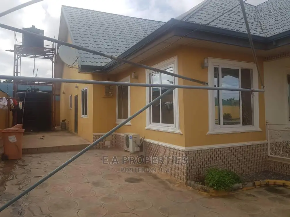 4bdrm House in E a Properties, Barrier for Sale